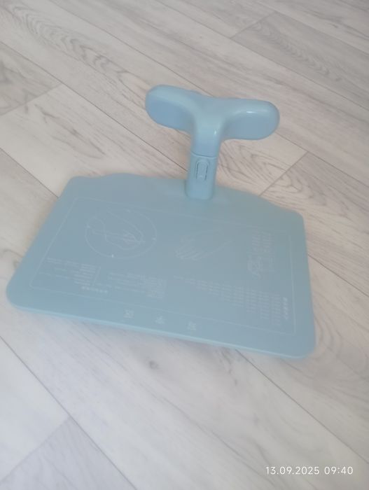 Школьная подставка для уроков