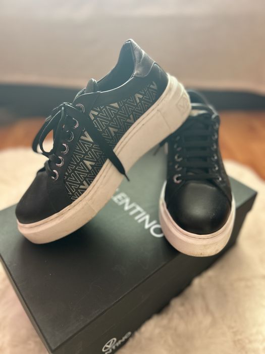 Дамски кецове Valentino & Balenciaga 39 номер цената е за двата чефта
