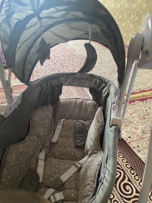 Продам электрическую качелю для малыша
