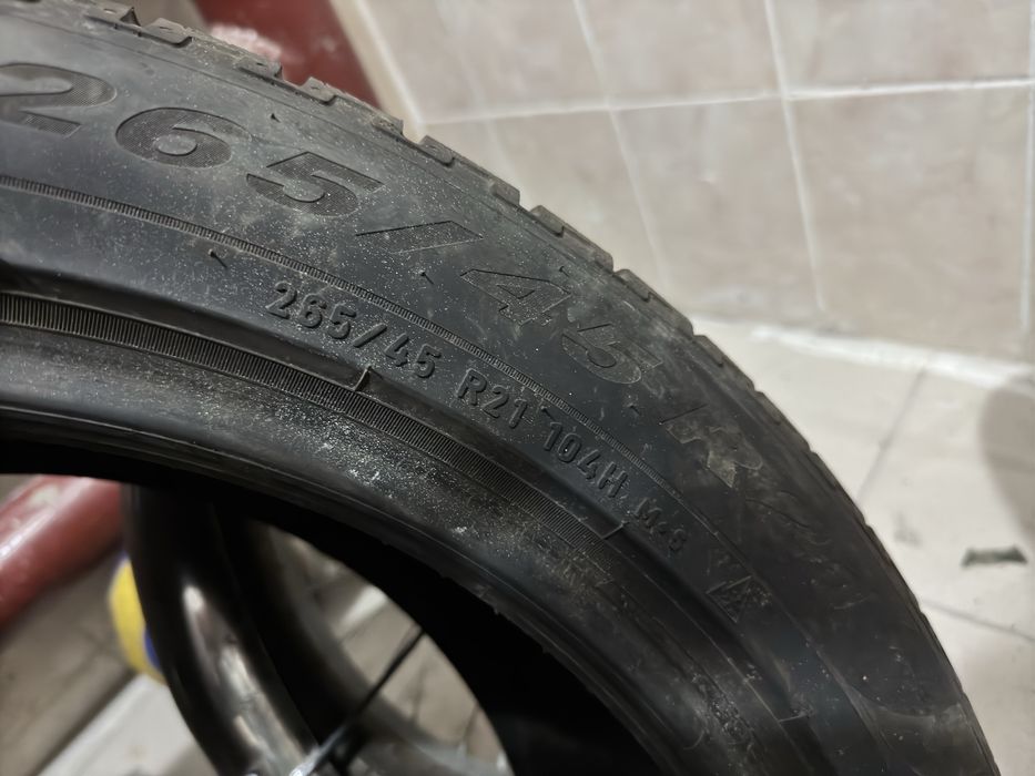 Продам 2 шины Pirelli