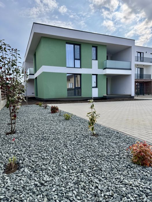 Apartament cu 3 camere si curte in Dumbravita, Suprafata totala 150 mp