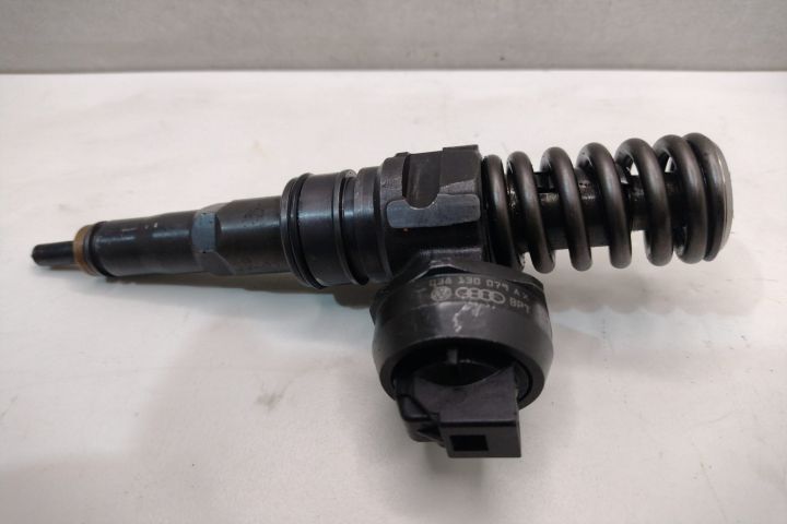 Injector Vw Audi Seat Skoda 038130079AX Audi A4 B6 seria