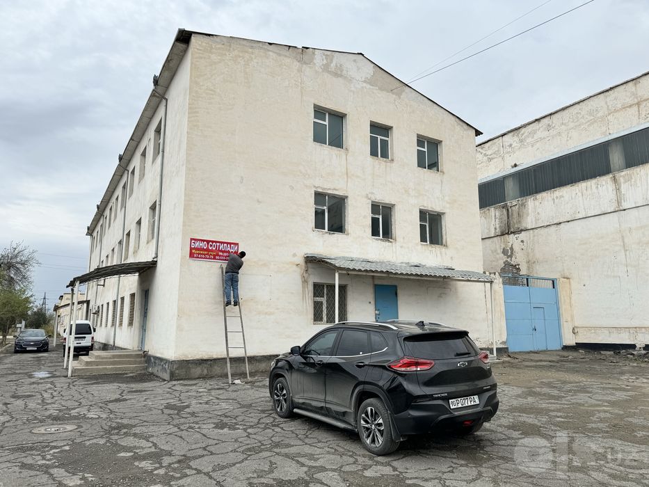 Bino sotiladi Urganch shaxri xududida