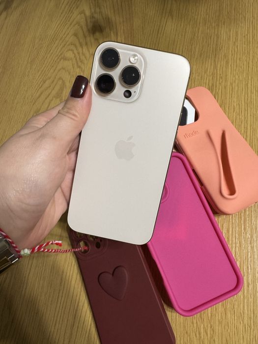 Продавам Iphone 16 Pro Max 256gb