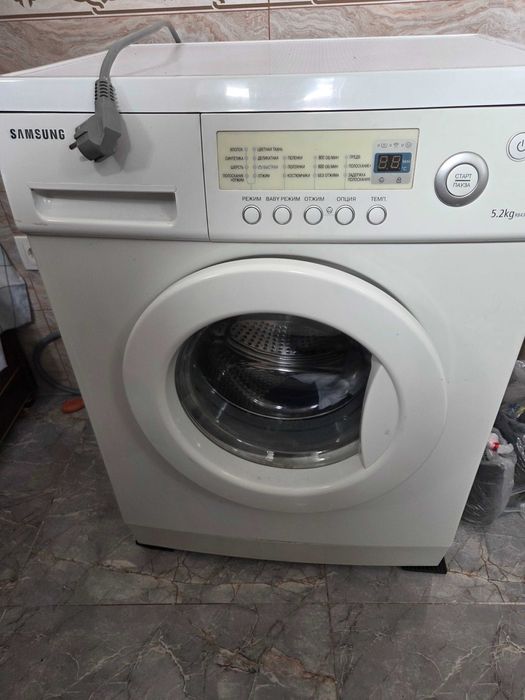 Стиральная машина . Самсунг