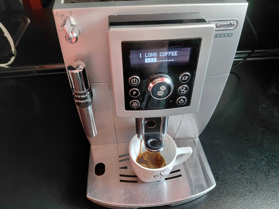 Кафеавтомат delonghi Intensa