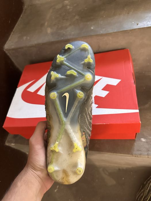 ПРОДАВАМ Nike phantom gx elite.