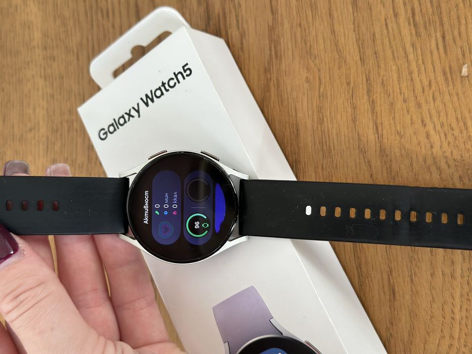 Смарт часовник Samsung Galaxy Watch 5