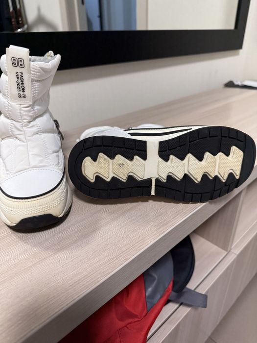 Продам обувь для подростка