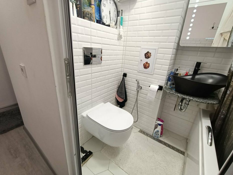 Продава се Двустаен апартамент в Бургас, Братя Миладинови - 65 кв.м за 2585 €/кв.м - Снимка #10