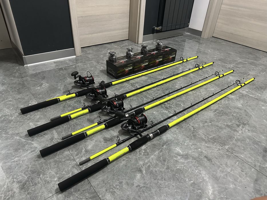 SET 4 Lansete Feeder BOLENTINO PLUS  + 4 Mulinete RIVER MONSTER LA5000