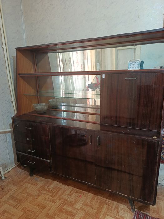 Продается советский сервант