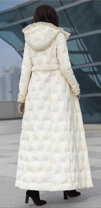 Женское пуховое пальто