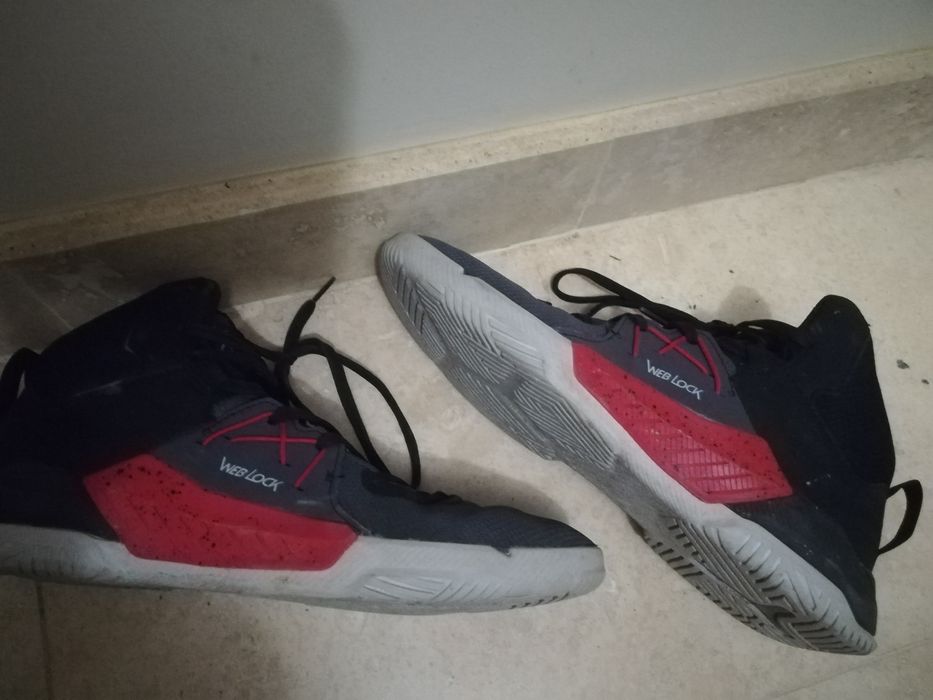 Маратонки за баскетбол номер 44