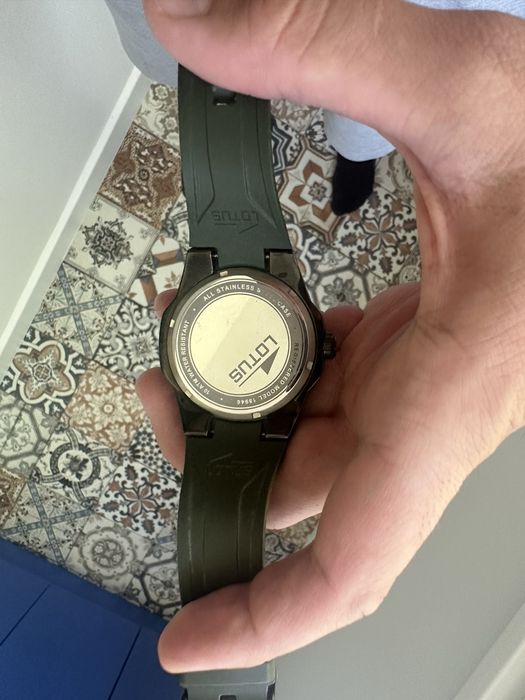 Мъжки часовкик Lotus 18946/5 не различим от нов !