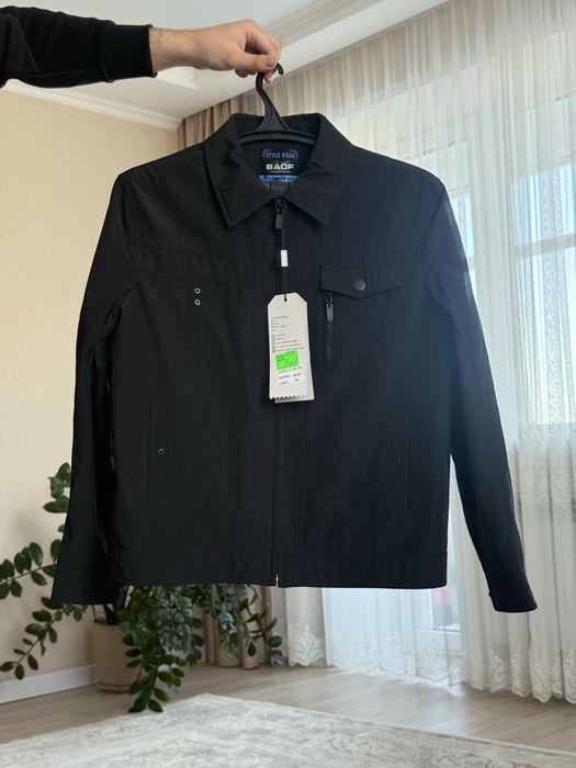 Продам весение куртки