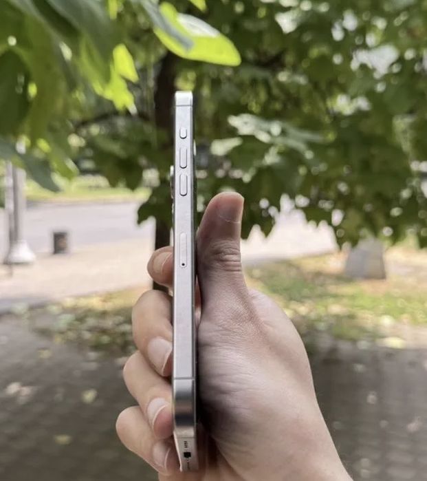 Айфон 15 Pro на 256 серый