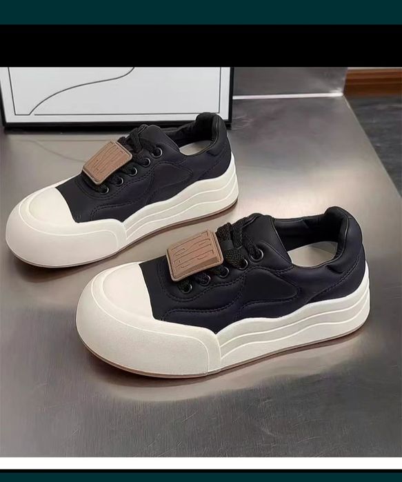 Кросовки женские