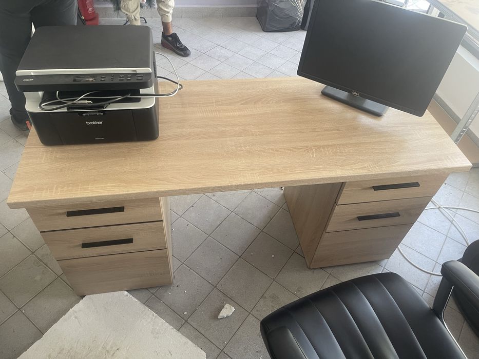 Бюро             .