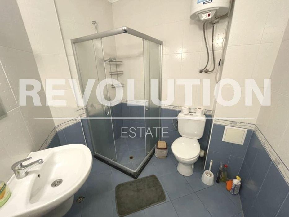 Дава се под наем Двустаен апартамент в Варна, Център - 70 кв.м за 600 € - Снимка #6