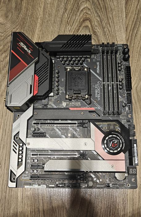 Z690 Asrock PG Velocita DDR5