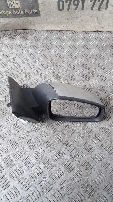 oglinda dreapta gri Renault Megane 3 an 2010