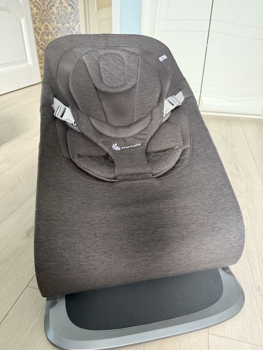 Шезлонг ErgoBABY