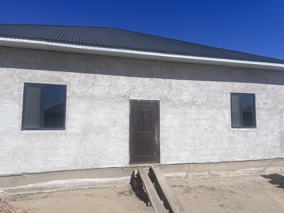 Дом и времянка в Арай