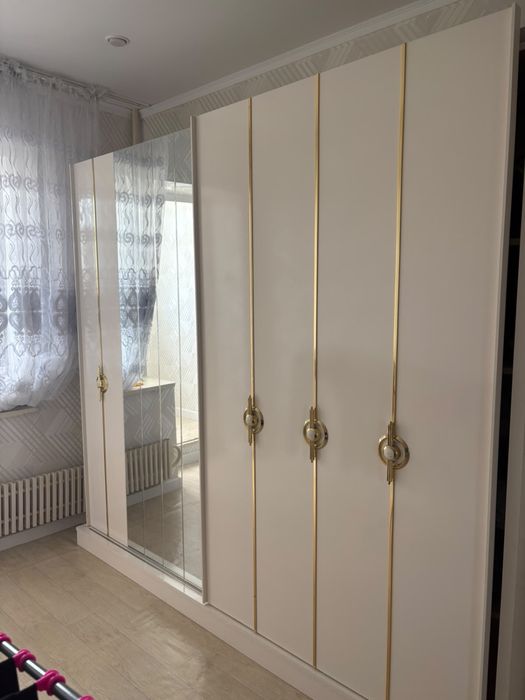 Продается Спальный шкаф