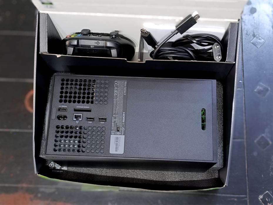XBOX SERIES X - 1TB SSD - Stare Impecabila + Garantie