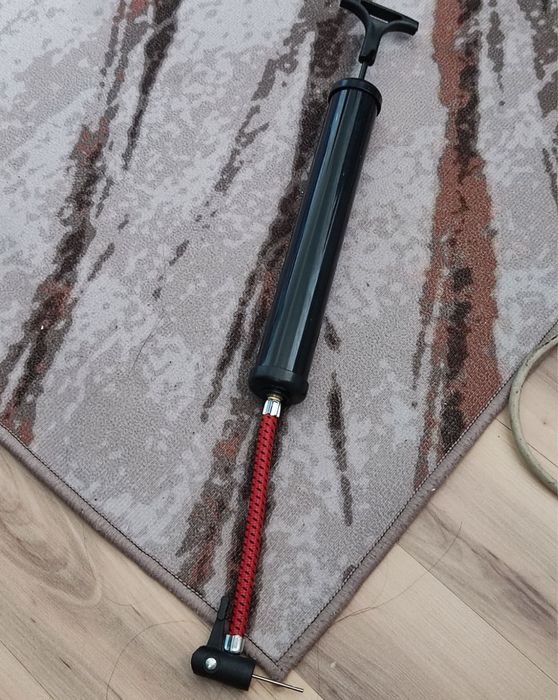 Насос  для мячиков и  велосипедов