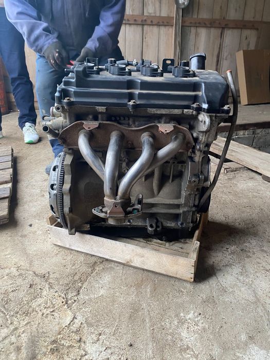 Двигатель матор автомашинв