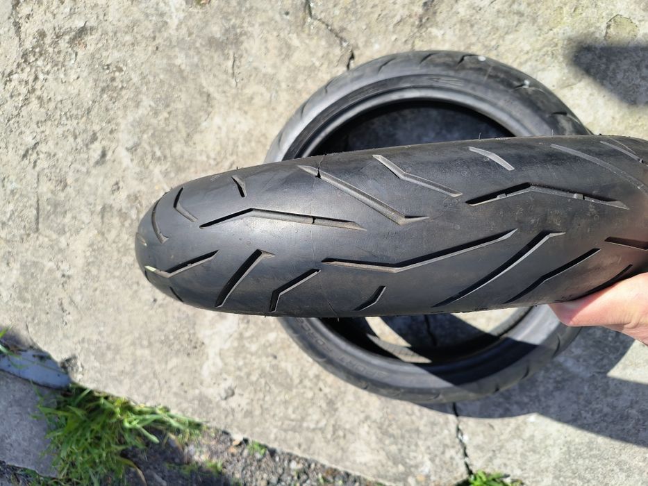 Pirelli Rosso 2. 110/70/17