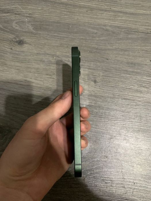 Айфон 13 в отличном состоянии