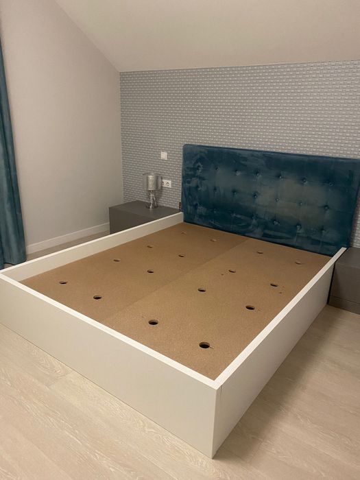 Vand Pat de dormitor