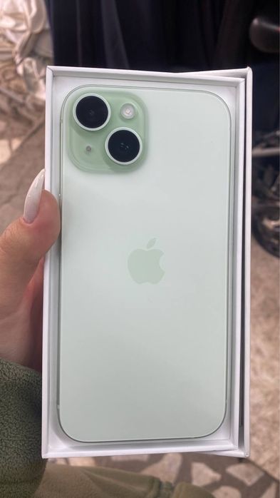 айфон 15 базовый, без коробки