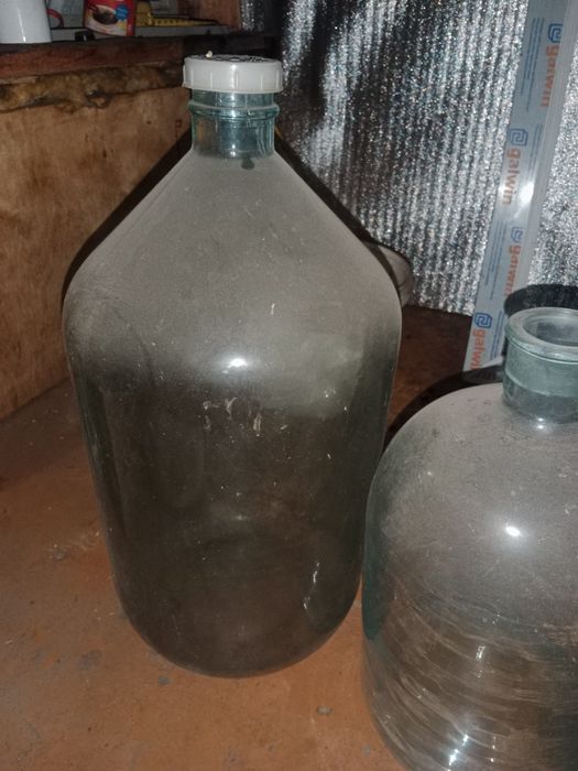 Бутыли 20.л.10.л