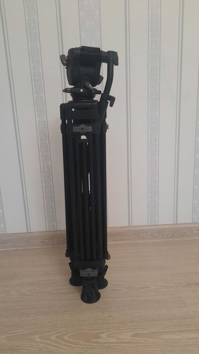 Штатив для видеокамеры Shotoku