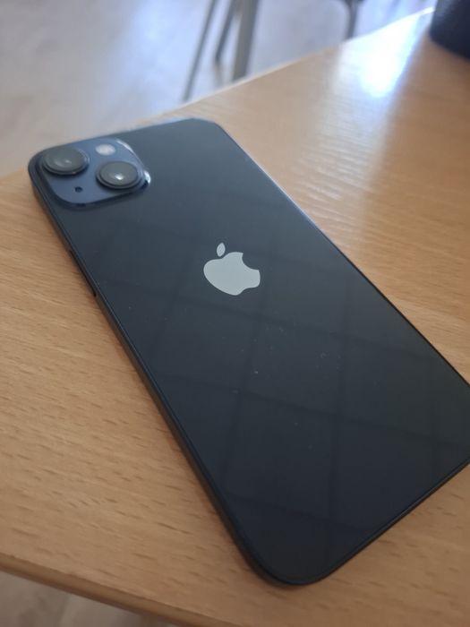 Iphone 13 тъмно син 84% батерия