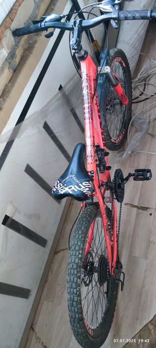 Велик YIBA0 Xtc703