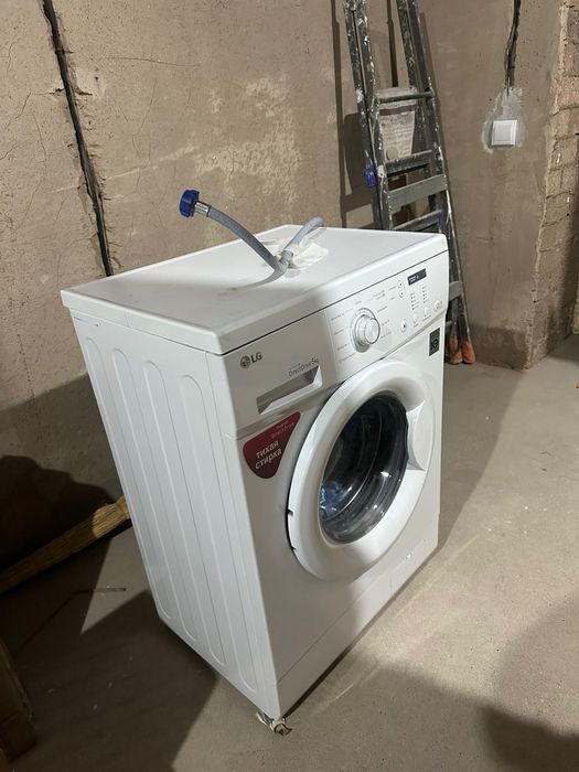 Продам стиральную машину