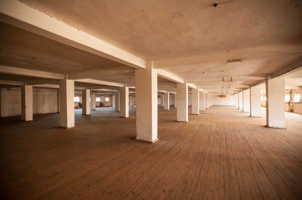 Дава се под наем Склад в Дупница - 1450 кв.м за 1275 € - Снимка #1