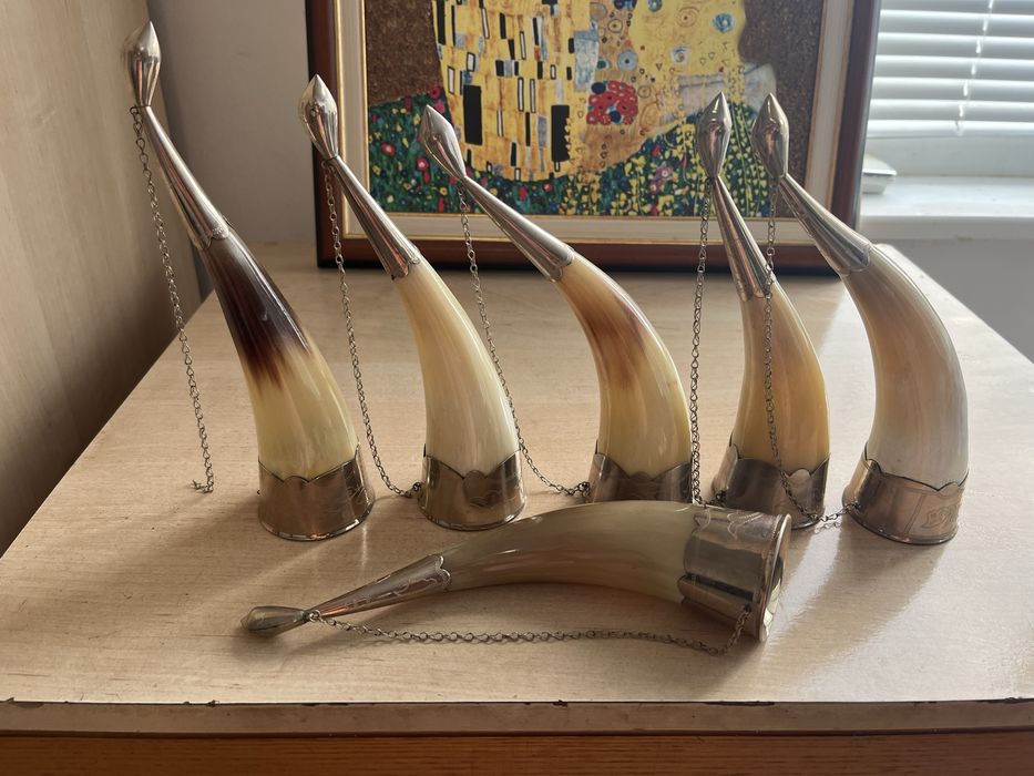 Декоративен естествен рог с метален обков