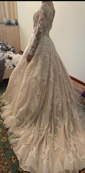 Свадебное платье