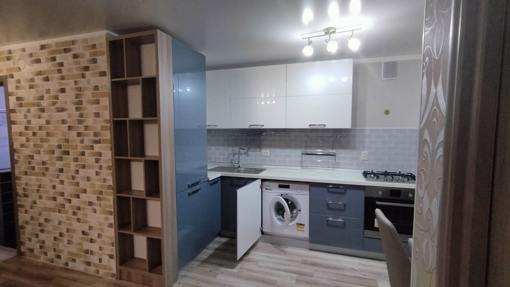 Продажа 1- 2х комнатной квартиры,МКР -4.