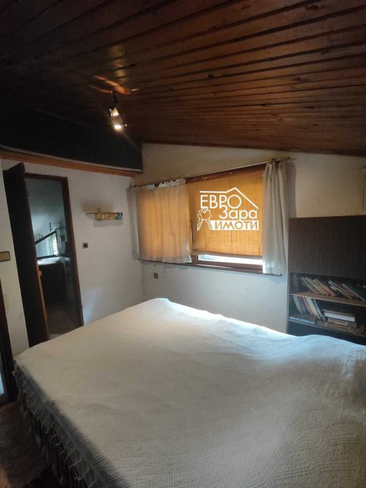 Масивна, обзаведена къща за продажба в с.Дълбоки