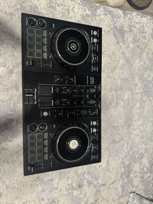 В продаже Pioneer DDj-400