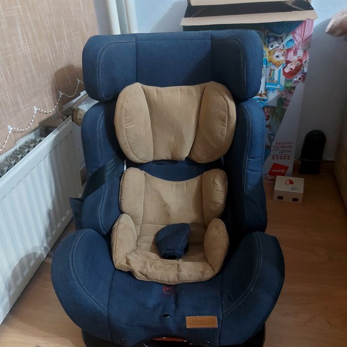 Детско столче за автомобил