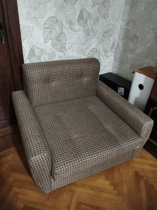 Продам два кресла кровати