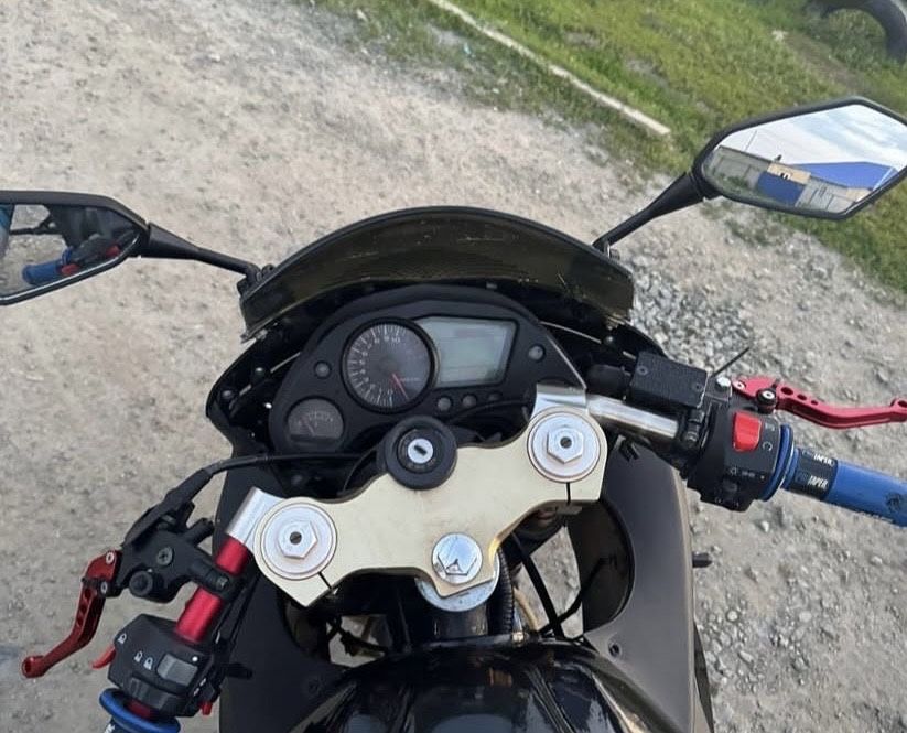 Продам спортивный мотоцикл